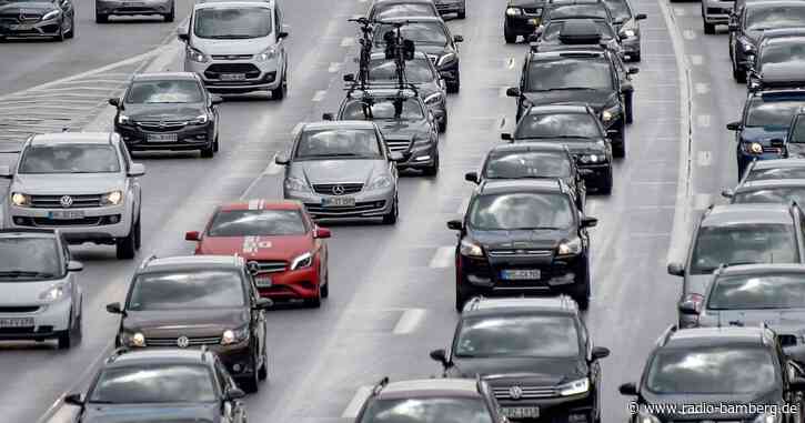 ADAC warnt vor staureichem Wochenende