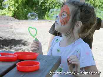 Oooh, the bubbles! - Wetaskiwin Times Advertiser