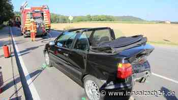 Nach Unfall auf Gegenfahrbahn geschleudert: Zwei Verletzte