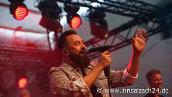 Begeisterte Besucher und Künstler beim Mühldorfer Sommerfestival