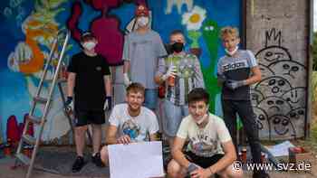 Street-Art-Workshop in Boizenburg: Junge Künstler sorgen mit Graffiti für bunte Bushaltestellen - svz – Schweriner Volkszeitung