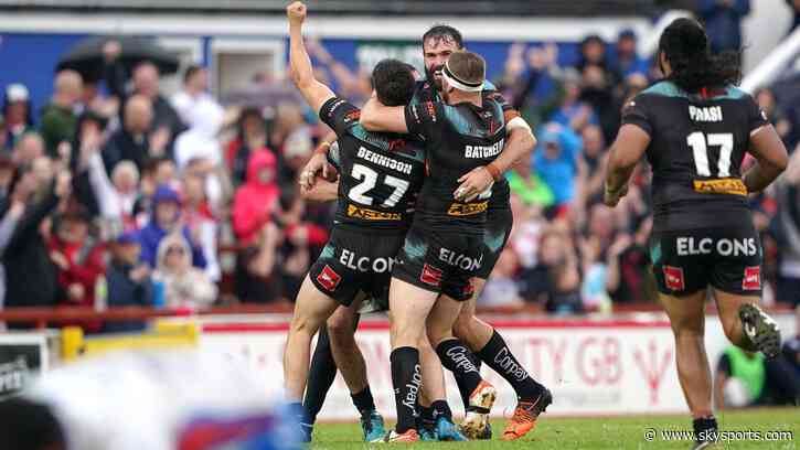 Super League: Jack Welsby lands golden-point winner to seal St Helens comeback against Wakefield Trinity - Sky Sports