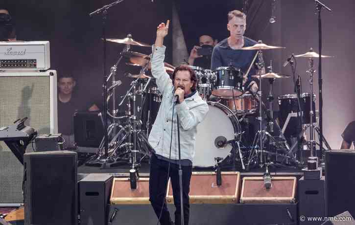 Pearl Jam return to stage as Eddie Vedder recovers from vocal issues