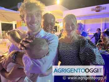 Clizia e Paolo, battesimo figlio ad Agrigento con Alfonso Signorini padrino (VIDEO) - AgrigentoOGGi.it