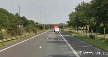 Defect voertuig op E34 richting Antwerpen - Het Laatste Nieuws