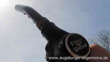 Unbekannter pumpt 100 Diesel aus Lastwagen-Tank