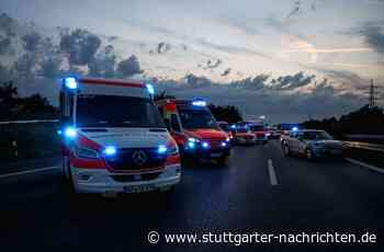 Kirchheim unter Teck: Kilometerlanger Stau nach schwerem Unfall auf der A8 - Stuttgarter Nachrichten