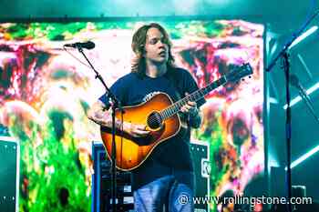Billy Strings, Molly Tuttle, and Dolly Parton Are All Nominees at the 2022 Bluegrass Awards