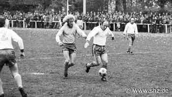 Uns Uwe auf der Düsterlohe: Unterschriften und Fotos erinnern an Gastspiel Uwe Seelers in Barmstedt - shz.de