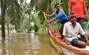 CM takes stock of flood fury in Godavari delta in Andhra Pradesh - The Hindu