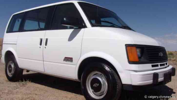 Stranger attempted to lure child into white van in Walden: police