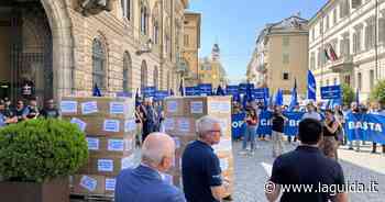 Stop al caro bollette, la protesta di Confartigianato a Cuneo - La Guida - LaGuida.it