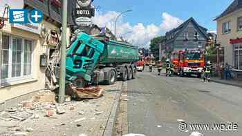 Unfall: Lkw-Fahrer aus Meschede prallt in Hotel in Ramsbeck - WP News