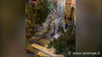 (VIDEO) Movida ad Aversa, gara di bottigliate tra via Seggio e Piazzetta Lucarelli - La Rampa