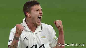 County Championship: Surrey have joy against Warwickshire batters
