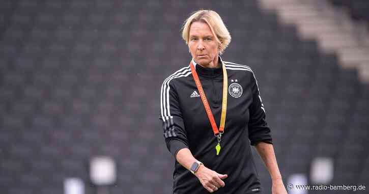 Voss-Tecklenburg will bis 2027 Bundestrainerin bleiben
