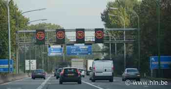 Defect voertuig zorgt voor hinder op Antwerpse Ring richting Gent - Het Laatste Nieuws