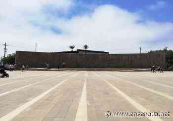 Siguen reparaciones en la Plaza Cívica recién inaugurada - Ensenada.net