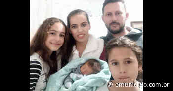 “Demorou cair a ficha”: casal de Brusque descobre gravidez no dia do parto - O Município