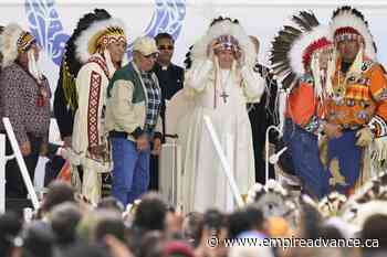 Pope in headdress stirs deep emotions in Indian Country - Virden Empire Advance