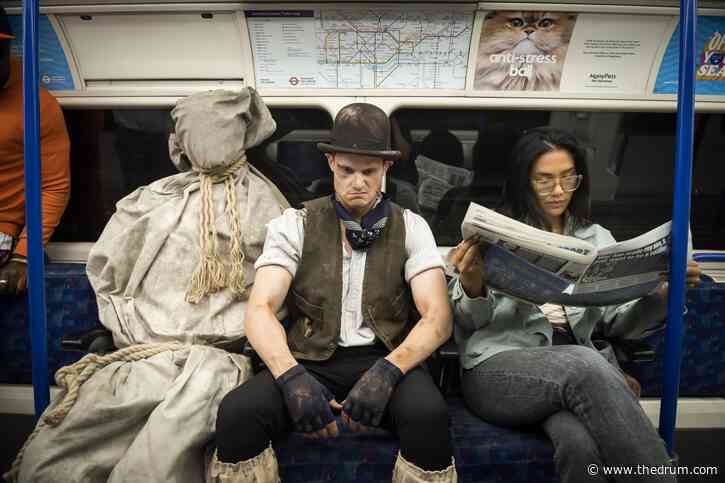 Brazen bodysnatcher leaves commuters aghast on journey to London Dungeon