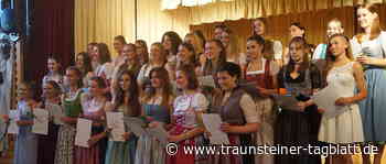 Maria-Ward-Realschule St. Zeno entlässt 99 Schülerinnen und Schüler - Traunsteiner Tagblatt