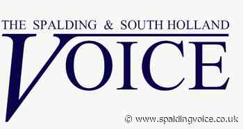 Sutton St Edmunds residents urged to keep windows closed as four fire crews battle field blaze - The Spalding and South Holland Voice