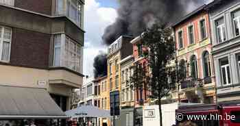 Dakbrand op Groen Kwartier veroorzaakt hevige rook | Antwerpen | hln.be - Het Laatste Nieuws