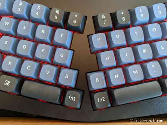 Keychron’s first Alice-style mechanical keyboard was worth the wait