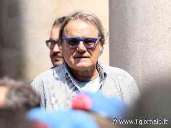 "Quella foto è l'espressione di ciò che è la Meloni". Mancava Toscani a difendere lo scatto sessista