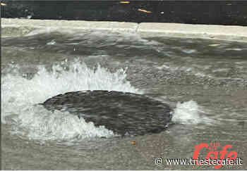 Maltempo a Trieste, tombini divelti in diverse parti della città - triestecafe.it