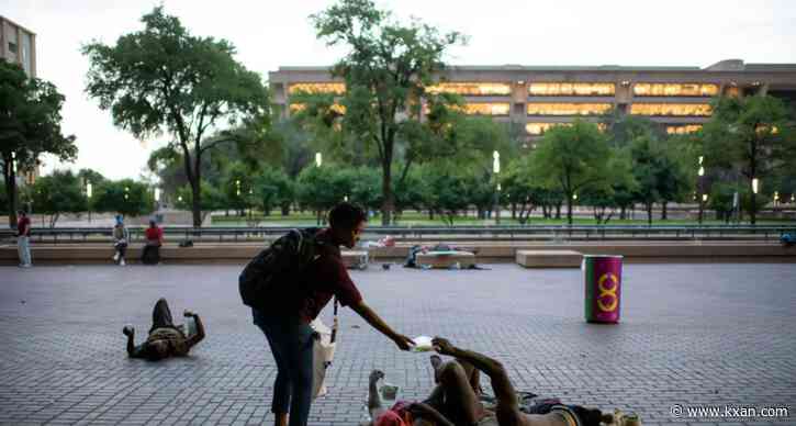 Homeless Texans left with few places to cool off during record heat