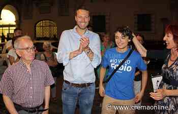 La lunga notte del nuovo sindaco di Crema, tra le granite, gli abbracci e forti strette di mano - Crem@ on line
