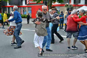 Comox Valley square dancing club offering free classes for newcomers in September - Comox Valley Record