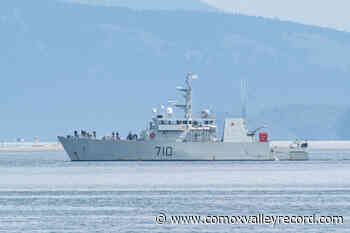 HMCS Brandon offers public tours in Comox for Royal Canadian Navy recruiting event - Comox Valley Record