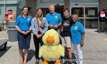 Arnprior Rotary celebrates Mad Duck Race winners - Ottawa Valley News