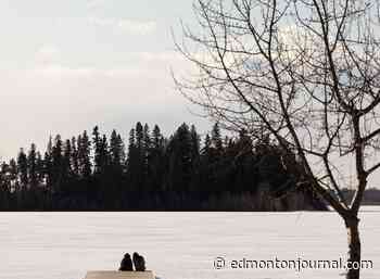 Body of missing paddle boarder, 42, recovered from Elk Island lake: RCMP - Edmonton Journal