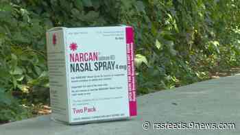 Businesses training staff to use Narcan