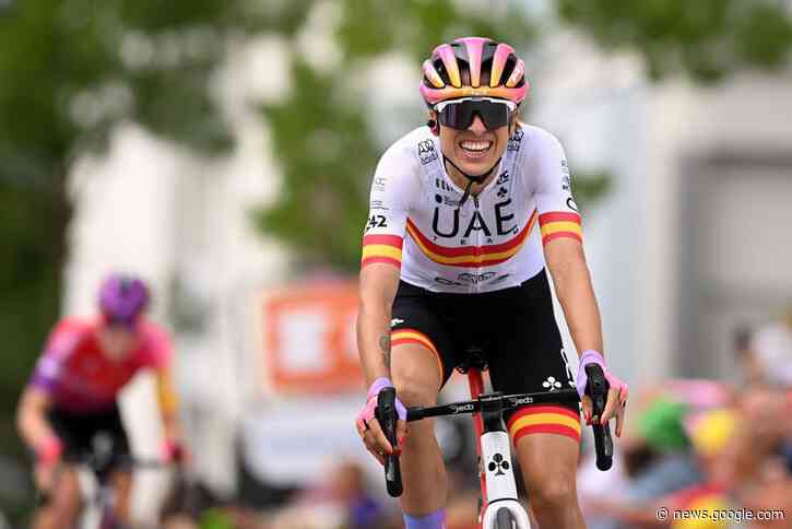 Mavi Garcia hit by own team car on hectic Tour de France Femmes gravel stage - Cyclingnews