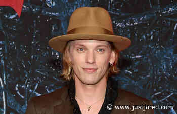 Jamie Campbell Bower Reveals He's Over 7 Years Sober: 'I'm So Grateful'