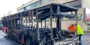 Mit 20 Schülern besetzt: Erlanger Linienbus brennt komplett aus - Nordbayern.de