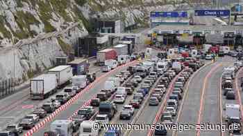 Brexit-Kontrollen in Dover: Britische Urlauber im Stau