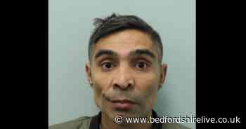 Police release image of man wanted in connection to burglaries in Luton and St Albans - Bedfordshire Live