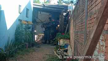 Homem é esfaqueado em residência no bairro Parque das Araras, em Lucas do Rio Verde - Power Mix
