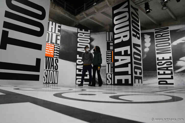 Barbara Kruger’s Market Is Hot, Albuquerque Museum Repatriates Artifacts to Mexico, and More: Morning Links for July 28, 2022