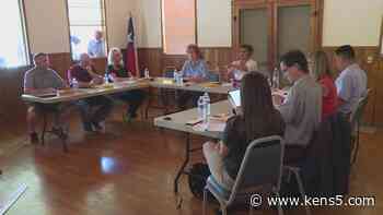 Grey Forest mayor denies discussions of terminating the police chief - KENS5.com