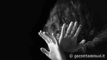 Coppia aggredita al parco: tenevano fermo l’uomo mentre abusavano della donna - Gazzetta del Sud