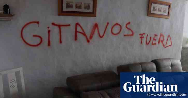 Spanish Gypsy groups call for protection after families flee racist mob