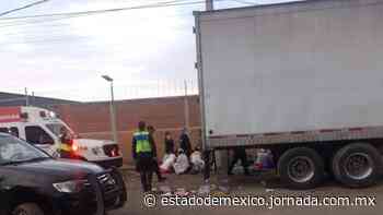 Aseguran a 43 inmigrantes dentro de un trailer en Cuautitlan Izcalli - estadodemexico.jornada.com.mx