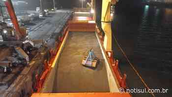 Porto de Imbituba recebe 1ª importação de coque calcinado - Notisul